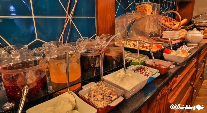 بوفه سلف سرویس صبحانه 